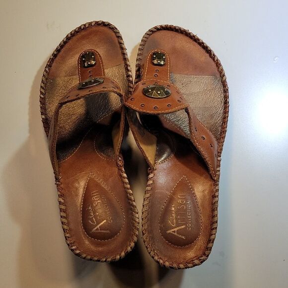 CLARKS ARTISAN COLLECTION WEDGE THONG SANDAL - Picture 7 of 13